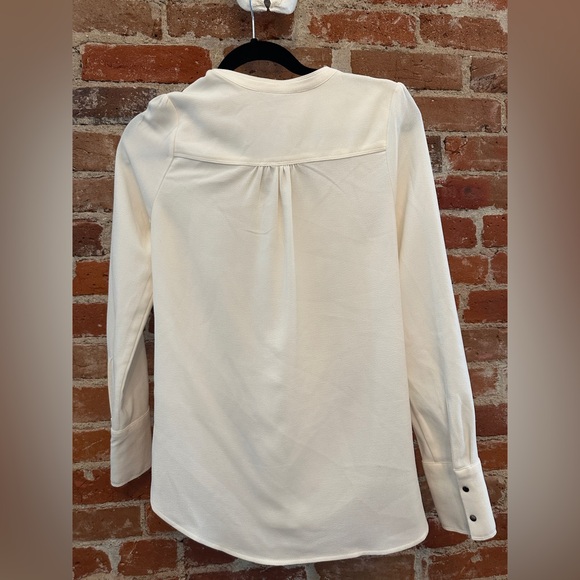 H&M button down top - Picture 2 of 3